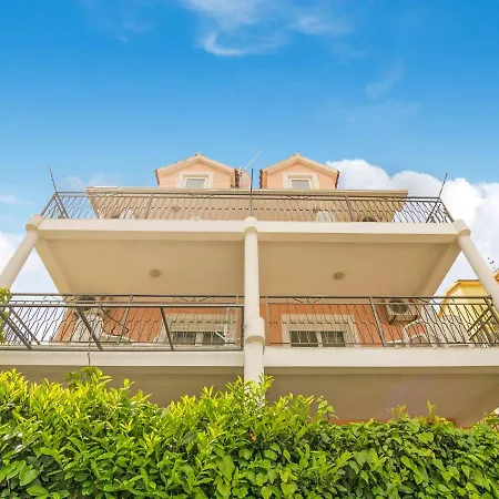 Sea-view In Mastrinka - With Balcony Apartment
